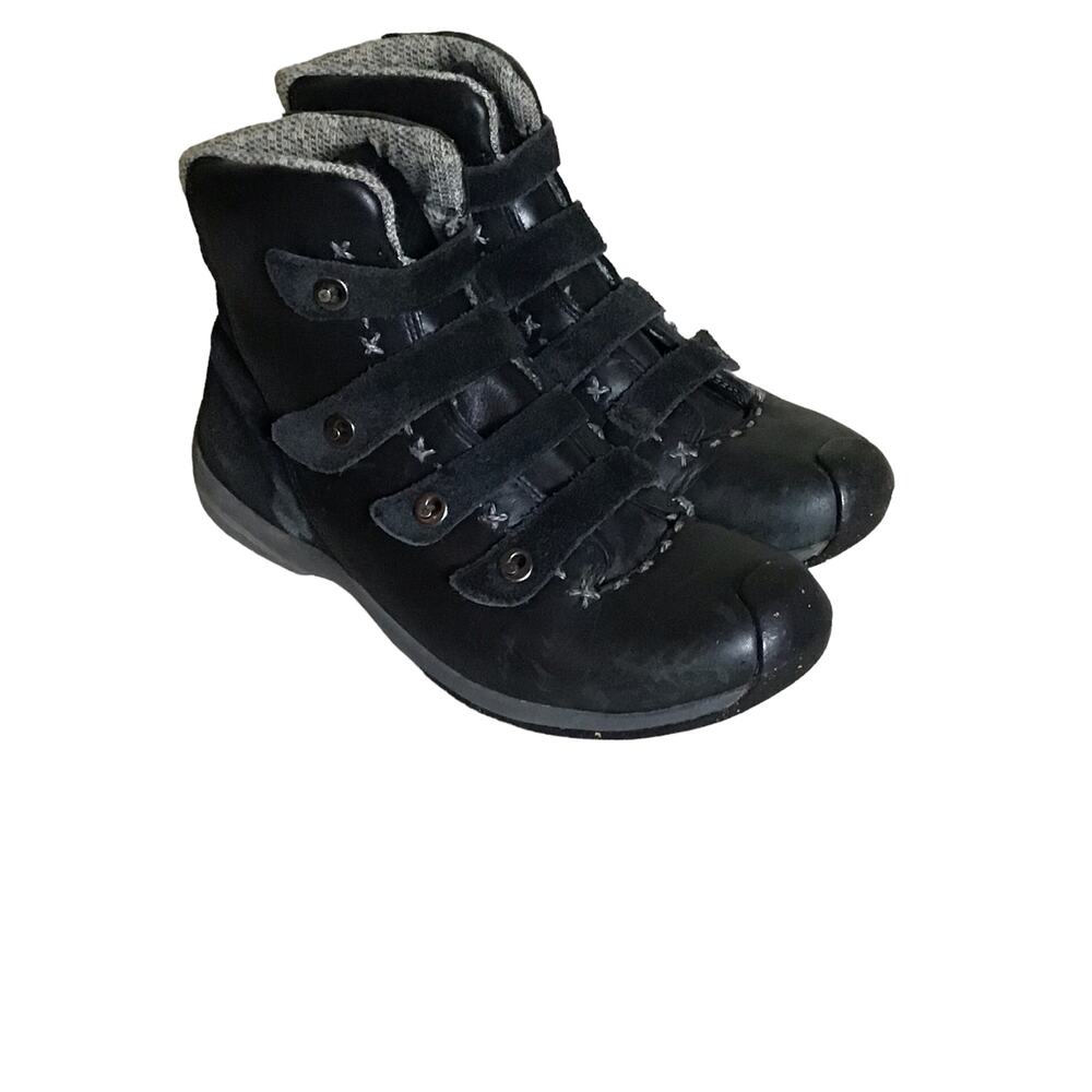 Timberland Women’s black Smart wool  leather Vibram  sole boots  Sz. 7.5 EUC